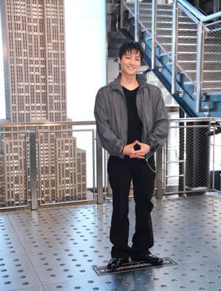 September 22, 2026, New York, Ny, United States: Jay B visits the Empire State Building in Celebration of the 2026 Tape: Roots Tour. Held at Empire State Building in New York. Kashon Bussa Jones Zuma Press September 22, 2026. New York United States - ZUMAp281 20260922_zea_p281_002 Copyright: xPhotoxImagexPressx