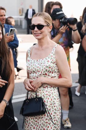 IPA88849607 - Milan, Arrivals at the Prada fashion show during Milan Fashion Week Women s Collection Spring Summer 2027 - Women s Fashion, Spring Summer 2027. Pictured: Michelle Williams  Copyright: xAlessandroxBremecx xx IPA88849607