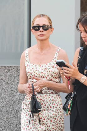 IPA88849624 - Milan, Arrivals at the Prada fashion show during Milan Fashion Week Women s Collection Spring Summer 2027 - Women s Fashion, Spring Summer 2027. Pictured: Michelle Williams  Copyright: xAlessandroxBremecx xx IPA88849624