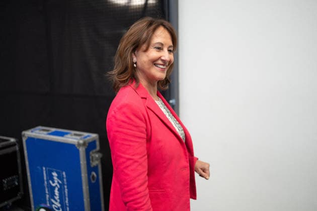 Segolene Royal Campaign meeting for the PS Primary - Alfortville Candidate in the Socialist (PS) and centre-left Place Publique (PP) parties primary ahead of France s 2027 presidential election Segolene Royal during her campaign meeting in Alfortville, suburbs of Paris on September 22, 2026. Photo by Raphael Lafargue ABACAPRESS.COM Alfortville France  Copyright: xLafarguexRaphael ABACAx