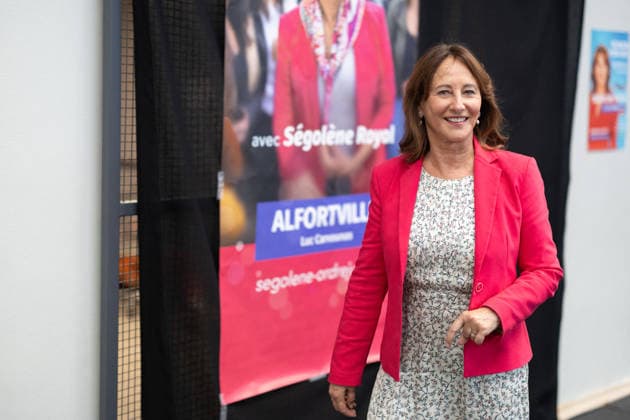 Segolene Royal Campaign meeting for the PS Primary - Alfortville Candidate in the Socialist (PS) and centre-left Place Publique (PP) parties primary ahead of France s 2027 presidential election Segolene Royal during her campaign meeting in Alfortville, suburbs of Paris on September 22, 2026. Photo by Raphael Lafargue ABACAPRESS.COM Alfortville France  Copyright: xLafarguexRaphael ABACAx