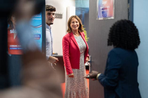 Segolene Royal Campaign meeting for the PS Primary - Alfortville Candidate in the Socialist (PS) and centre-left Place Publique (PP) parties primary ahead of France s 2027 presidential election Segolene Royal during her campaign meeting in Alfortville, suburbs of Paris on September 22, 2026. Photo by Raphael Lafargue ABACAPRESS.COM Alfortville France  Copyright: xLafarguexRaphael ABACAx