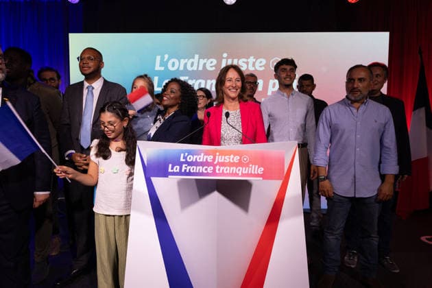 Segolene Royal Campaign meeting for the PS Primary - Alfortville Candidate in the Socialist (PS) and centre-left Place Publique (PP) parties primary ahead of France s 2027 presidential election Segolene Royal delivers a speech on stage during her campaign meeting in Alfortville, suburbs of Paris on September 22, 2026. Photo by Raphael Lafargue ABACAPRESS.COM Alfortville France  Copyright: xLafarguexRaphael ABACAx