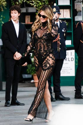 MFW Spring Summer 2027 Celebrities Arrival Vogue World MP MILAN, ITALY - SEPTEMBER 22: Heidi Klum arrives to Vogue World 2026 during Milan Fashion Week WOMEN S COLLECTION SPRING SUMMER 2027 on September 22, 2026 in Milan, Italy. Photo by Marco Piovanotto Abacapress.com Milan Italy  Copyright: xPiovanottoxMarco ABACAx