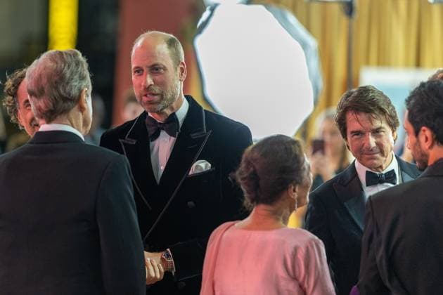 September 22, 2026, London, United Kingdom: Prince William speaks to cast members at the Global Film Premiere of Digger, in Leicester Square, London.Cast and guests attend the Global Film Premiere of Digger, in Leicester Square, London London United Kingdom - ZUMAs197 20260922_aaa_s197_284 Copyright: xPhilxLewisx