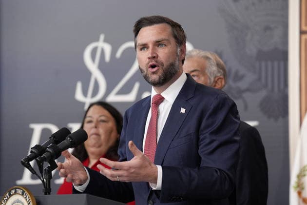 September 22, 2026, Washington, District Of Columbia, USA: United States Vice President JD Vance holds a press conference in the South Court Auditorium in the Eisenhower Executive Office Building on the White House Campus in Washington, DC, USA, on September 22, 2026 Washington USA - ZUMAs152 20260922_faa_s152_328 Copyright: xYurixGripasx-xPoolxviaxCNPx