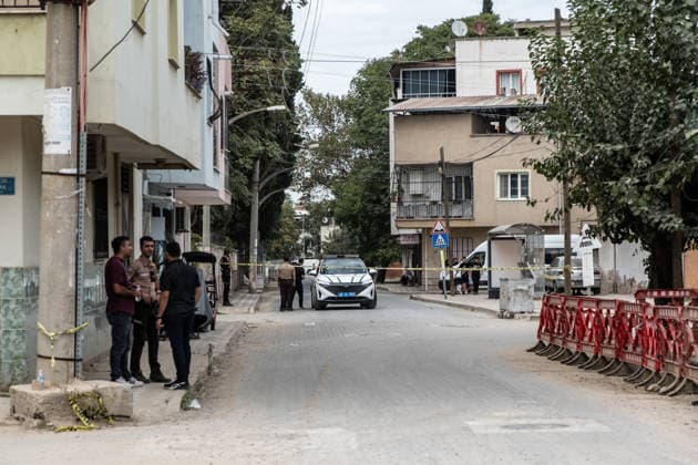 September 22, 2026, Manisa, Turkey: Police officers are seen at the scene. Police maintained security measures around a high school in Turgutlu, in Turkey™s western Manisa province, following a shooting that left 11 people injured. The Turkish Interior Minister and Education Minister addressed the media following the incident. Manisa Turkey - ZUMAs197 20260922_aaa_s197_451 Copyright: xMuratxKocabasx