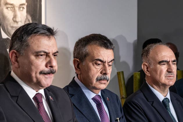September 22, 2026, Manisa, Turkey: Turkish Minister of the Interior Mustafa Ciftci (L) and Minister of National Education Yusuf Tekin (C) are making a statement at Turgutlu State Hospital following the incident. Police maintained security measures around a high school in Turgutlu, in Turkey™s western Manisa province, following a shooting that left 11 people injured. The Turkish Interior Minister and Education Minister addressed the media following the incident. Manisa Turkey - ZUMAs197 20260922_aaa_s197_471 Copyright: xMuratxKocabasx