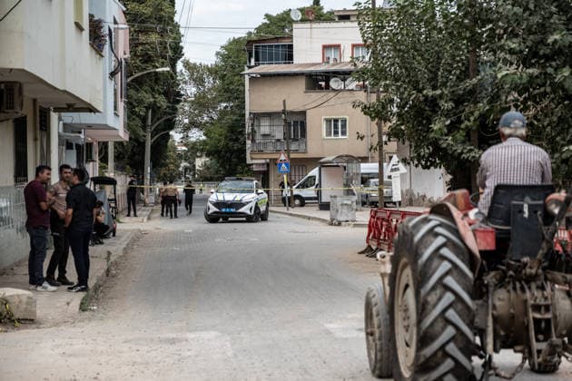September 22, 2026, Manisa, Turkey: Police officers are seen at the scene. Police maintained security measures around a high school in Turgutlu, in Turkey™s western Manisa province, following a shooting that left 11 people injured. The Turkish Interior Minister and Education Minister addressed the media following the incident. Manisa Turkey - ZUMAs197 20260922_aaa_s197_463 Copyright: xMuratxKocabasx