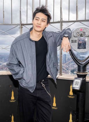 September 22, 2026, New York, New York, USA: South Korean singer and songwriter, JAY B visits the Empire State Building in New York to celebrate the 2026 Tape, Roots Tour ahead of his performance at Palladium Times Square. 22 September 2026 New York USA - ZUMAa265 20260922_zep_a265_022 Copyright: xEricxAcquayex