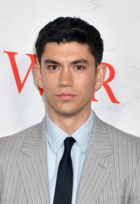 NEW YORK, NY - SEPTEMBER 22: Archie Renaux at the New York Red Carpet Premiere of the HBO Original Drama Series War on September 22, 2026 at the Perelman Performing Arts Center in New York City. Copyright: xmpi099 MediaPunchx
