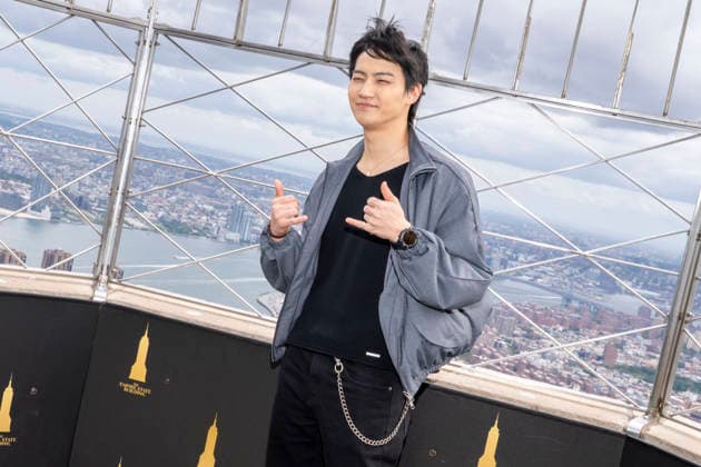 September 22, 2026, New York, New York, USA: South Korean singer and songwriter, JAY B visits the Empire State Building in New York to celebrate the 2026 Tape, Roots Tour ahead of his performance at Palladium Times Square. 22 September 2026 New York USA - ZUMAa265 20260922_zep_a265_014 Copyright: xEricxAcquayex