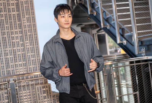 September 22, 2026, New York, New York, USA: South Korean singer and songwriter, JAY B visits the Empire State Building in New York to celebrate the 2026 Tape, Roots Tour ahead of his performance at Palladium Times Square. 22 September 2026 New York USA - ZUMAa265 20260922_zep_a265_001 Copyright: xEricxAcquayex