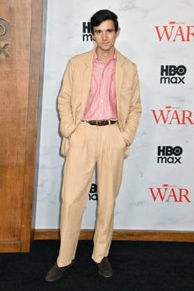 NEW YORK, NY - SEPTEMBER 22: Elliot Duprey at the New York Red Carpet Premiere of the HBO Original Drama Series War on September 22, 2026 at the Perelman Performing Arts Center in New York City. Copyright: xmpi099 MediaPunchx