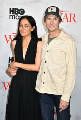 NEW YORK, NY - SEPTEMBER 22: Lily Thorne and Josh Hamilton at the New York Red Carpet Premiere of the HBO Original Drama Series War on September 22, 2026 at the Perelman Performing Arts Center in New York City. Copyright: xmpi099 MediaPunchx