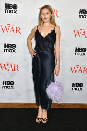 NEW YORK, NY - SEPTEMBER 22: Margot Lee at the New York Red Carpet Premiere of the HBO Original Drama Series War on September 22, 2026 at the Perelman Performing Arts Center in New York City. Copyright: xmpi099 MediaPunchx