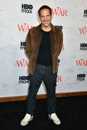 NEW YORK, NY - SEPTEMBER 22: Seth Herzog at the New York Red Carpet Premiere of the HBO Original Drama Series War on September 22, 2026 at the Perelman Performing Arts Center in New York City. Copyright: xmpi099 MediaPunchx