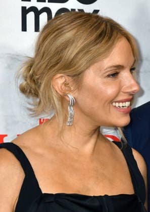 NEW YORK, NY - SEPTEMBER 22: Sienna Miller at the New York Red Carpet Premiere of the HBO Original Drama Series War on September 22, 2026 at the Perelman Performing Arts Center in New York City. Copyright: xmpi099 MediaPunchx