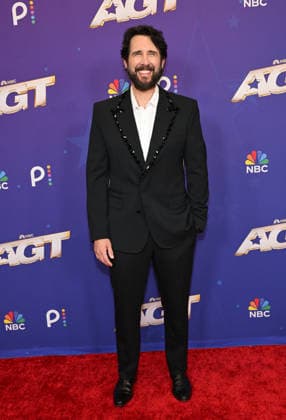 America™s Got Talent Season 21 - Finalist Red Carpet Josh Groban on the red carpet at America™s Got Talent Season 21 - Finalist held at the Hotel Dean on September 22, 2026 in Pasadena CA. Pasadena Hotel Dena California USA Copyright: xLISAxOConnorx xAFF-USA.comx