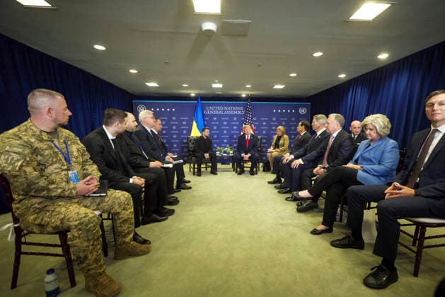 September 22, 2026, New York City, Ny, United States of America: U.S. President Donald Trump, right, alongside Ukrainian President Volodymyr Zelenskyy, left, before a bilateral meeting on the sidelines of the UN General Assembly at UN Headquarters, September 22, 2026 in New York City, New York. New York City United States of America - ZUMAp138 20260922_zaa_p138_020 Copyright: xUkrainexPresident UkrainexPresidx