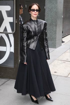 September 22, 2026, New York, New York, USA: SARAH PAULSON at ABC Studios in New York City for Ã¢â‚¬ËœThe ViewÃ¢ New York USA - ZUMAh16_ 20260922_zaf_h16_114 Copyright: xDanxHerrickx