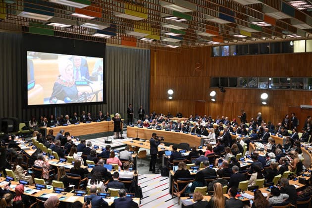 Emine Erdogan addresses at UN Headquarters NEW YORK, UNITED STATES - SEPTEMBER 22: Turkish First Lady and Chair of the UN Advisory Board of Eminent Persons on Zero Waste, Emine Erdogan, delivers remarks during the International Energy Agency (IEA) High-Level Energy Transition Solutions Dialogue at United Nations Headquarters in New York, United States, on September 22, 2026. Mehmet Ali Ozcan Anadolu New York United States. Editorial use only. Please get in touch for any other usage.  Copyright: x2026xAnadoluxMehmetxAlixOzcanx