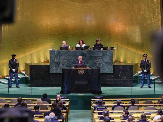 Jordan’s King Abdullah II Addresses UN General Assembly in New York Jordan’s King Abdullah II delivers Jordan’s address during the 81st session of the United Nations General Assembly at UN Headquarters in New York City, United States, on September 22, 2026. Crown Prince Al Hussein bin Abdullah II attended the session. Photo by Royal Hashemite Court apaimages Amman Amman Jordan 220926_US_JPO_00(3) Copyright: xapaimagesxRoyalxHashemitexCourtxx xapaimagesx
