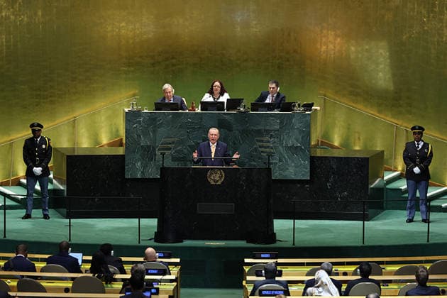 Erdo?an Calls for UN Security Council Reform in New York Turkish President Recep Tayyip Erdo?an delivers a speech during the 81st session of the United Nations General Assembly at UN Headquarters in New York City, United States, on September 22, 2026. Erdo?an called for reform of the UN Security Council, saying a system in which the will of more than 190 countries is subject to decisions by five countries is not fair, and reiterated his principle that the world is bigger than five . Photo by Turkish presidency apaimages Istanbul Istanbul Turkey 220926_US_TPO_00(29) Copyright: xapaimagesxTurkishxpresidencyx xapaimagesx