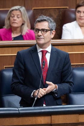 Marlaska and Robles Take Center Stage During Question Time in Congress The Minister of the Presidency, Félix Bolanos, during a question-and-answer session with the government in the Congress of Deputies on September 23, 2026, in Madrid, Spain. The government faces a new question period that once again centers on the handling of the migration crisis in Ceuta, with seven questions and two urgent interpellations. The Minister of the Interior and the Minister of Defense will bear the brunt of the congressional scrutiny, although the opposition will also question other ministers. Following the question period, Congress will debate and vote on the ratification of emergency economic measures. SEPTEMBER 23, 2026 Jesús Hellí Spain  Copyright: xJesusxHellinx 7793120