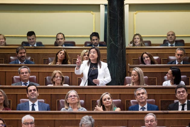 Marlaska and Robles Focus the Question Period in Congress PP Representative Ana Vázquez during a question period for the government in the Congress of Deputies on September 23, 2026, in Madrid, Spain. The government faces a new question period that once again centers on the handling of the migration crisis in Ceuta, with seven questions and two urgent interpellations. The Minister of the Interior and the Minister of Defense will bear the brunt of the questioning in Congress, although the opposition will also question other ministers. Following the question period, Congress will debate and vote on the ratification of emergency economic measures. SEPTEMBER 23, 2026 Jesús Hellí Spain  Copyright: xJesusxHellinx 7793141