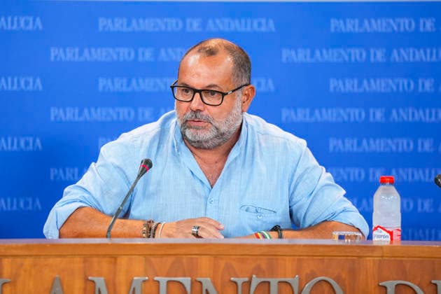 Series of press conferences by spokespeople for the parliamentary groups in the Andalusian Parliament Rafael Sánchez Rufo, deputy spokesperson for the Por Andalucía Parliamentary Group, during the press conference round featuring spokespersons from the parliamentary groups at the Andalusian Parliament September 23, 2026, in Seville, Andalusia, Spain The spokespersons for the parliamentary groups gather in the press room to address the media on a regular basis September 23, 2026 Joaquí Seville Andalusia Seville Andalusia Spain  Copyright: xJoaquinxCorcherox 7793153