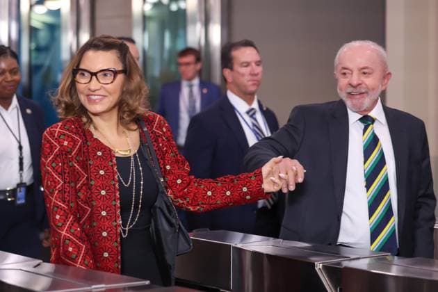 September 22, 2026, New York City, Ny, USA: Brazilian President Luiz Inacio Lula da Silva and First Lady Rosangela Lula da Silva (Janja) arrive for the 81st United Nations General Assembly at UN headquarters in New York, United States, on Tuesday, September 22, 2026. New York City USA - ZUMAc233 20260922_zsp_c233_022 Copyright: xVanessaxCarvalhox