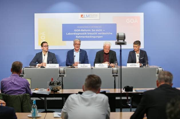Berlin, Germany, September 23, 2026, House of the Federal Press Conference, Press Conference: Accredited Laboratories in Medicine e.V., GOÄ Reform: Not Like This—Laboratory Diagnostics Needs Reliable Framework Conditions. L R Daniel Schaffer, Managing Director of ALM e.V., Michael Müller, Chairman of ALM e.V., Ralf Ignatius, Chairman of BÄMI e.V., Den Copyright: xdtsxNachrichtenagenturx dts_136057