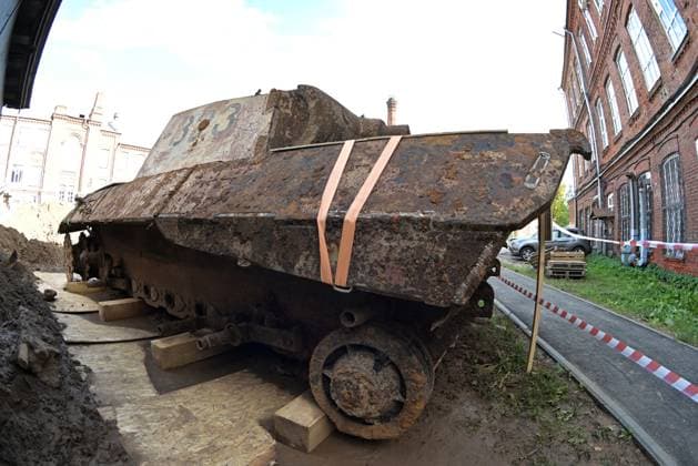 Russia WWII German Tank Discovery 9249304 23.09.2026 A German Panzerkampfwagen V Panther tank from World War II, which was found underground during construction work, is on display at Kazan National Research Technological University in Kazan, Republic of Tatarstan, Russia. The tank was previously used as a laboratory for testing explosives. Maksim Bogodvid Sputnik Kazan Republic of Tatarstan Russia Copyright: xMaksimxBogodvidx