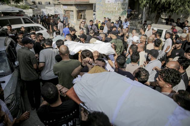Two Palestinians killed in Israeli attack in Gaza GAZA CITY, GAZA, PALESTINE - SEPTEMBER 23: Bodies of two Palestinians, killed in an Israeli attack in the Al-Nafaq area, are taken to the morgue at Al-Shifa Hospitalfor funeral preparations in Gaza City, Gaza, Palestine on September 23, 2026. Saeed M. M. T. Jaras Anadolu Gaza City Gaza. Editorial use only. Please get in touch for any other usage.  Copyright: x2026xAnadoluxSaeedxM.xM.xT.xJarasx