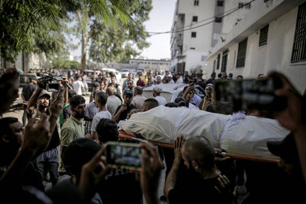 Two Palestinians killed in Israeli attack in Gaza GAZA CITY, GAZA, PALESTINE - SEPTEMBER 23: Bodies of two Palestinians, killed in an Israeli attack in the Al-Nafaq area, are taken to the morgue at Al-Shifa Hospitalfor funeral preparations in Gaza City, Gaza, Palestine on September 23, 2026. Saeed M. M. T. Jaras Anadolu Gaza City Gaza. Editorial use only. Please get in touch for any other usage.  Copyright: x2026xAnadoluxSaeedxM.xM.xT.xJarasx