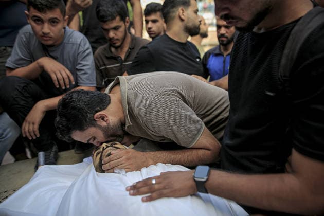 Two Palestinians killed in Israeli attack in Gaza GAZA CITY, GAZA, PALESTINE - SEPTEMBER 23: (EDITOR S NOTE: Image depicts death) Bodies of two Palestinians, killed in an Israeli attack in the Al-Nafaq area, are taken to the morgue at Al-Shifa Hospitalfor funeral preparations in Gaza City, Gaza, Palestine on September 23, 2026. Saeed M. M. T. Jaras Anadolu Gaza City Gaza. Editorial use only. Please get in touch for any other usage.  Copyright: x2026xAnadoluxSaeedxM.xM.xT.xJarasx