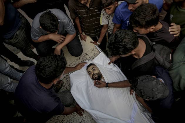 Two Palestinians killed in Israeli attack in Gaza GAZA CITY, GAZA, PALESTINE - SEPTEMBER 23: (EDITOR S NOTE: Image depicts death) Bodies of two Palestinians, killed in an Israeli attack in the Al-Nafaq area, are taken to the morgue at Al-Shifa Hospitalfor funeral preparations in Gaza City, Gaza, Palestine on September 23, 2026. Saeed M. M. T. Jaras Anadolu Gaza City Gaza. Editorial use only. Please get in touch for any other usage.  Copyright: x2026xAnadoluxSaeedxM.xM.xT.xJarasx