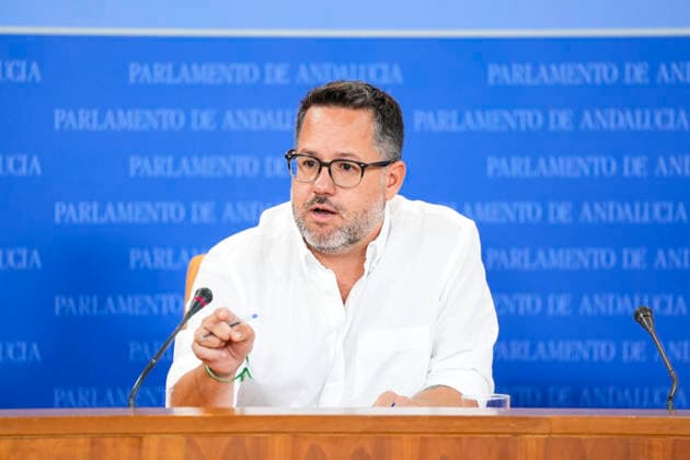 Press conference by spokespeople for the parliamentary groups in the Andalusian Parliament. The spokesperson for the Adelante Andalucía Parliamentary Group, José Ignacio García, during the press conference round featuring spokespersons for the parliamentary groups at the Andalusian Parliament September 23, 2026, in Seville, Andalusia, Spain The spokespersons for the parliamentary groups gather in the press room to address the media on a regular basis SEPTEMBER 23, 2026 Joaquí Seville Andalusia Seville Andalusia Spain  Copyright: xJoaquinxCorcherox 7793181