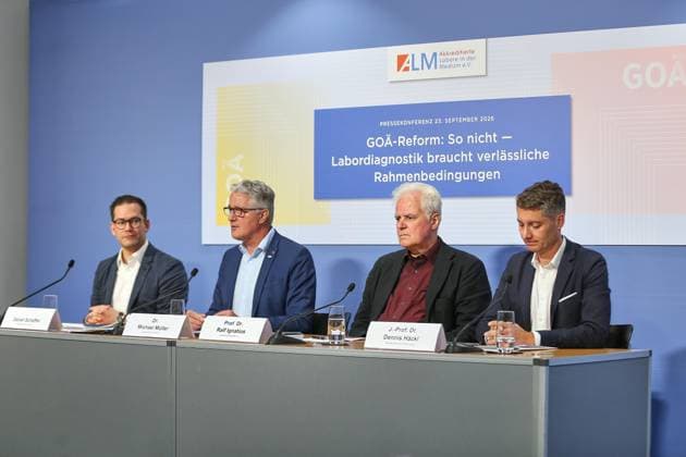 Berlin, Germany, September 23, 2026, House of the Federal Press Conference, Press Conference: Accredited Laboratories in Medicine e.V., GOÄ Reform—Not Like This: Laboratory Diagnostics Needs Reliable Framework Conditions. L R Daniel Schaffer, Managing Director of ALM e.V., Michael Müller, Chairman of ALM e.V., Ralf Ignatius, Chairman of BÄMI e.V., Den Copyright: xdtsxNachrichtenagenturx dts_136073