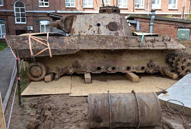 Russia WWII German Tank Discovery 9249319 23.09.2026 A German Panzerkampfwagen V Panther tank from World War II, which was found underground during construction work, is on display at Kazan National Research Technological University in Kazan, Republic of Tatarstan, Russia. The tank was previously used as a laboratory for testing explosives. Maksim Bogodvid Sputnik Kazan Republic of Tatarstan Russia Copyright: xMaksimxBogodvidx