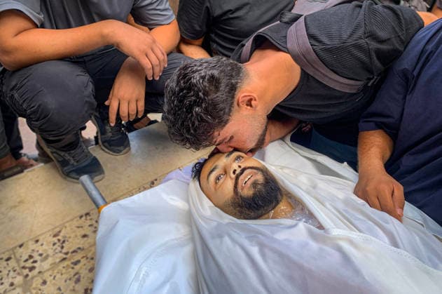 Mourners Bid Farewell to Two Palestinians at al-Shifa Hospital Mourners bid farewell to the bodies of two Palestinians at al-Shifa Hospital in Gaza City on September 23, 2026, after they were killed in an Israeli attack in the al-Nafq area. Photo by Mohammed Salha apaimages Gaza Gaza Strip Palestinian Territory 230926_Gaza_MS_00(19) Copyright: xapaimagesxMohammedxSalhax xapaimagesx