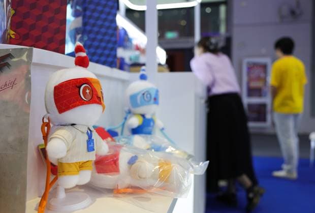 (260923) -- SHANGHAI, Sept. 23, 2026 -- Nengneng and Qiaoqiao, mascots of the 48th WorldSkills Competition, are pictured during the WorldSkills Shanghai 2026 Expo in east China s Shanghai, Sept. 23, 2026. The expo kicked off here on Wednesday. ) CHINA-SHANGHAI-WORLDSKILLS SHANGHAI 2026 EXPO (CN) WangxJingqiang 