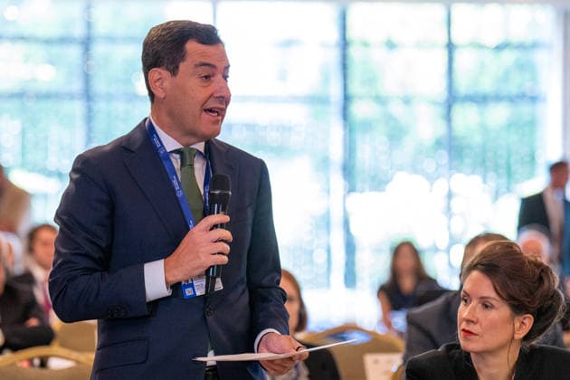 Moreno Participates in the Meeting of the European Committee of the Regions in Ireland This Wednesday The president of the Regional Government of Andalusia, Juanma Moreno, is speaking at the meeting of the Bureau of the Committee of the Regions (CoR) being held in the city of Mullingar, in Ireland. On September 23, 2026, in Mullingar, Ireland, the meeting of the Bureau of the European Committee of the Regions in Mullingar was held under the theme Prosperous and Sustainable Communities: Building a Europe That Works for All Territories, where Juanma Moreno participated in two debates. The first focused on the competitiveness, innovation, and economic resilience of Europe’s territories, and the second will revolve around access to housing, Copyright: xFranciscoxJ.xOlmox 7793295