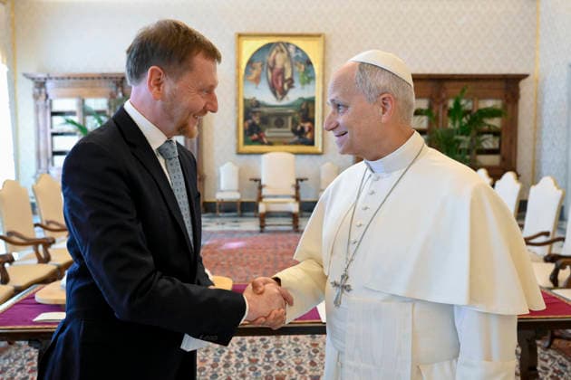 September 23, 2026, CittÃ Del Vaticano: Pope Leo XIV received in audience Michael Kretschmer, Minister-President of the State of Saxony, Vatican City, 23 September 2026. ANSA VATICAN MEDIA + UFFICIO STAMPA, PRESS OFFICE, HANDOUT PHOTO, NO SALES, EDITORIAL USE ONLY + NPK CittÃ Del Vaticano  - ZUMAa110 20260923_zaf_a110_004 Copyright: xVaticanxMedia SimonexRisolutix