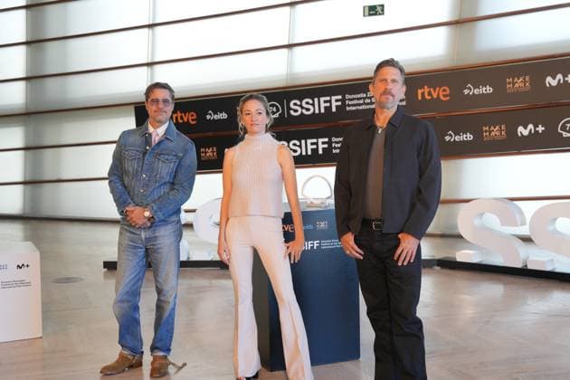 Screening of the film *In the Heart of the Beast* at the San Sebastián Film Festival I D Actor Brad Pitt, producer Olivia Hamilton, and director David Ayer during the screening of the film *In the Heart of the Beast* at the San Sebastián Film Festival, at the Kursaal Conference Center, on September 23, 2026, in San Sebastián, Guipúzcoa, Basque Country, Spain. The plot revolves around the unbreakable bond, shared traumas, and the extreme struggle for survival between a retired soldier and his faithful canine companion. SEPTEMBER 23, 2026 San Sebastián, Guipúzcoa, Basque Country, Spain  Copyright: xUnanuex 7793694