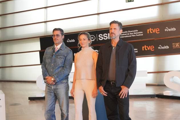 Screening of the film *In the Heart of the Beast* at the San Sebastián Film Festival I D Actor Brad Pitt, producer Olivia Hamilton, and director David Ayer during the screening of the film *In the Heart of the Beast* at the San Sebastián Film Festival, at the Kursaal Conference Center, on September 23, 2026, in San Sebastián, Guipúzcoa, Basque Country, Spain. The plot revolves around the unbreakable bond, shared traumas, and the extreme struggle for survival between a retired soldier and his faithful canine companion. SEPTEMBER 23, 2026 San Sebastián, Guipúzcoa, Basque Country, Spain  Copyright: xUnanuex 7793695