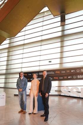 Screening of the film *In the Heart of the Beast* at the San Sebastián Film Festival I D Actor Brad Pitt, producer Olivia Hamilton, and director David Ayer during the screening of the film *In the Heart of the Beast* at the San Sebastián Film Festival, at the Kursaal Conference Center, on September 23, 2026, in San Sebastián, Guipúzcoa, Basque Country, Spain. The plot revolves around the unbreakable bond, shared traumas, and the extreme struggle for survival between a retired soldier and his faithful canine companion. SEPTEMBER 23, 2026 San Sebastián, Guipúzcoa, Basque Country, Spain  Copyright: xUnanuex 7793699