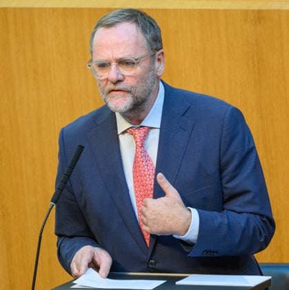Vienna, September 23, 2026: 96th Session of the National Council PHOTO: Sepp Schellhorn, State Secretary for Deregulation (NEOS) 96th Session of the National Council National Council, National Council session, parliamentary session, parliament, plenary session 96th Session of the National Council