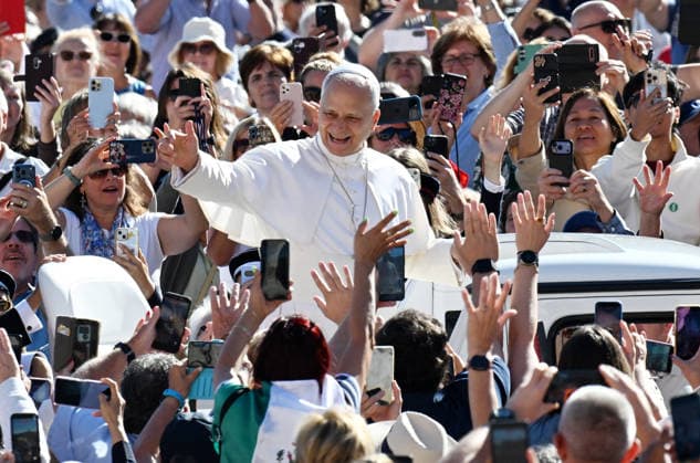 Pope Leo XIV Leads The General Audience - Vatican Pope Leo XIV attends the weekly general audience in Saint Peter’s square, Vatican on September 23, 2026. Photo by Eric Vandeville ABACAPRESS.COM Vatican Vatican (or Holy See)  Copyright: xVandevillexEric ABACAx